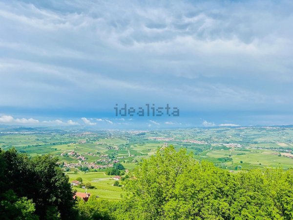 casa indipendente in vendita a La Morra