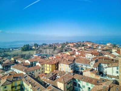 casa indipendente in vendita a La Morra