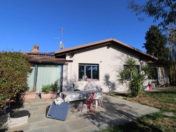 casa indipendente in vendita a La Morra