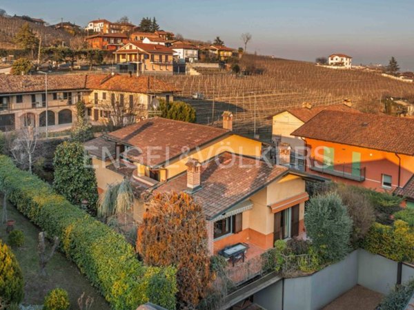 casa indipendente in vendita a La Morra in zona Santa Maria