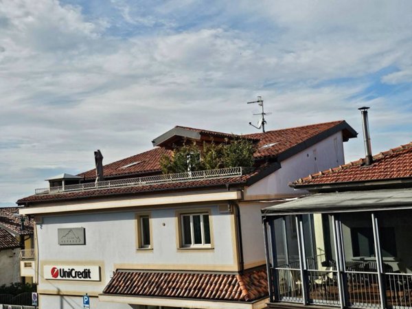 casa indipendente in vendita a La Morra