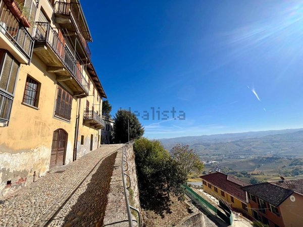 casa indipendente in vendita a La Morra