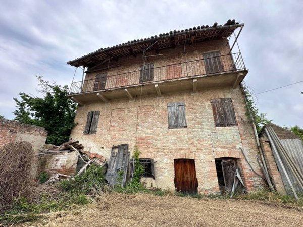 casa indipendente in vendita a La Morra