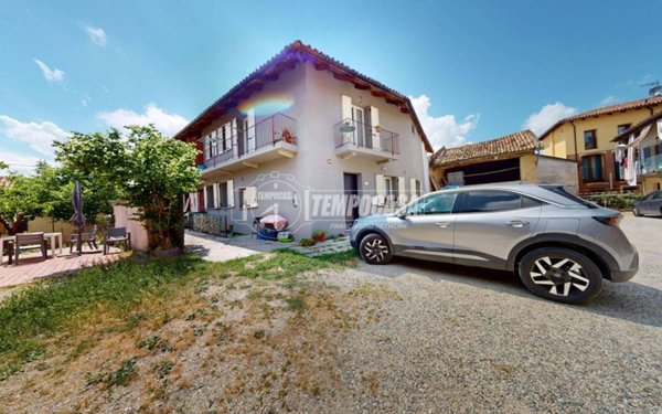 casa indipendente in vendita a La Morra
