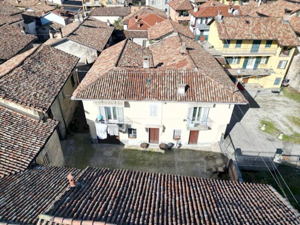casa indipendente in vendita a La Morra