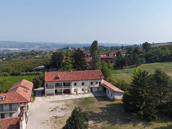 casa indipendente in vendita a La Morra