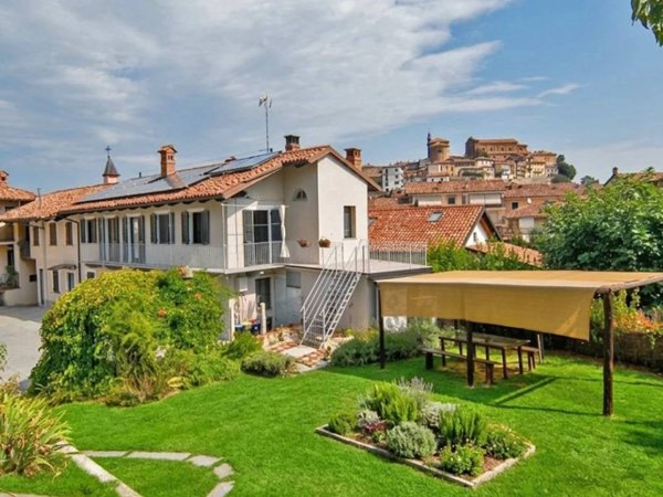 casa indipendente in vendita a La Morra