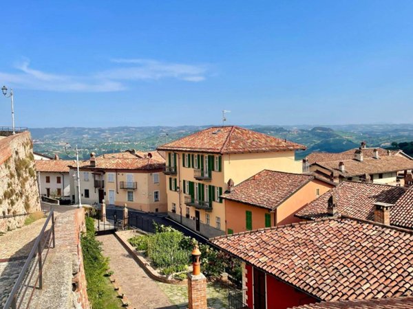 casa indipendente in vendita a La Morra