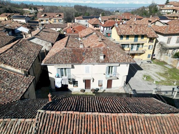 casa indipendente in vendita a La Morra