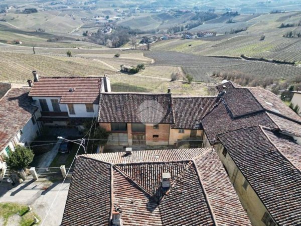 casa indipendente in vendita a La Morra