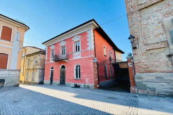 casa indipendente in vendita a La Morra