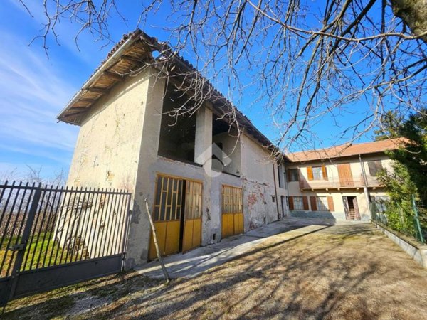 casa semindipendente in vendita a Lequio Berria