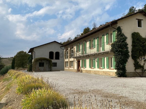 casale in vendita a Lequio Berria