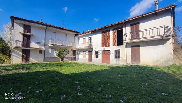 casale in vendita a Lequio Berria