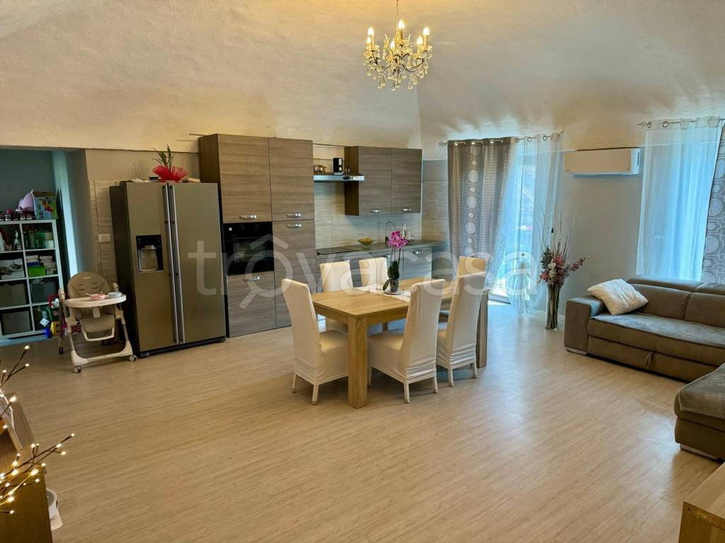 casa indipendente in vendita a Lequio Tanaro