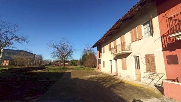 casa indipendente in vendita a Lequio Tanaro