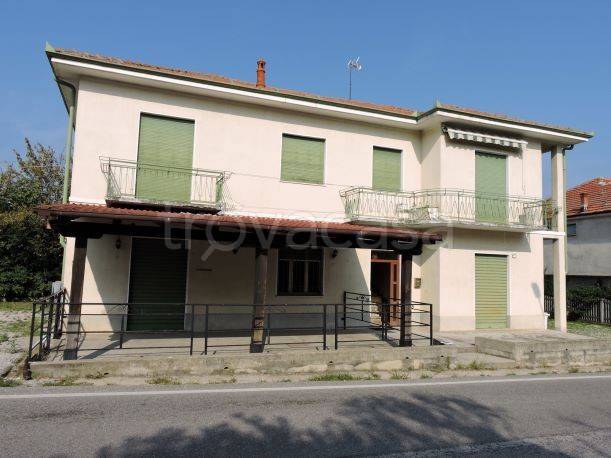 casa indipendente in vendita a Lequio Tanaro