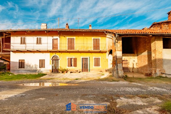 casale in vendita a Lequio Tanaro