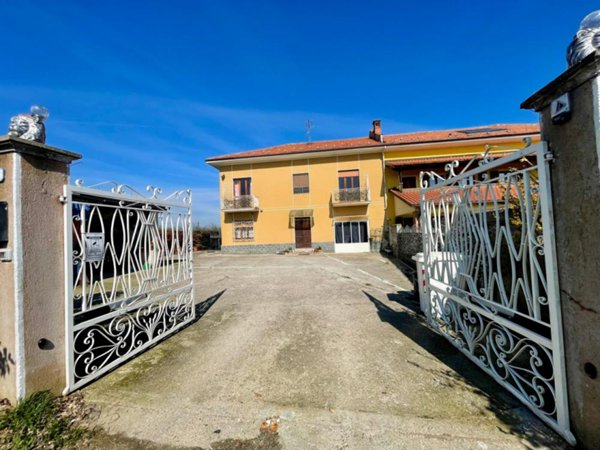 casa indipendente in vendita a Lequio Tanaro