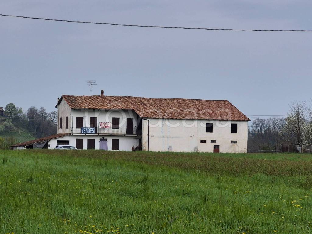 casa indipendente in vendita a Lesegno