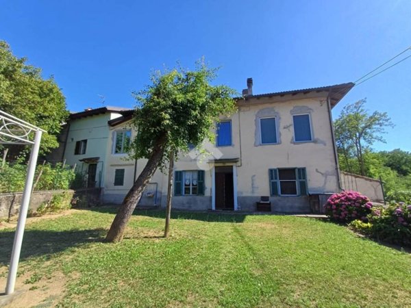 casa indipendente in vendita a Lesegno