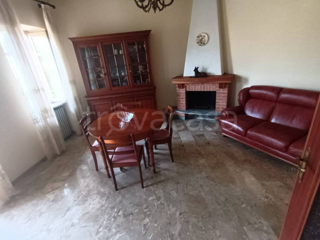 casa indipendente in vendita a Lesegno