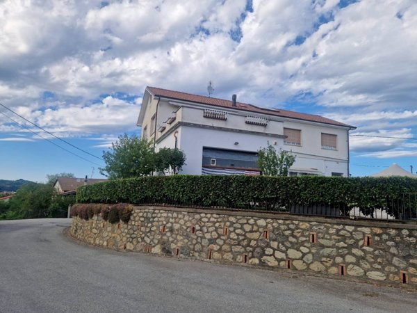 appartamento in vendita a Lesegno