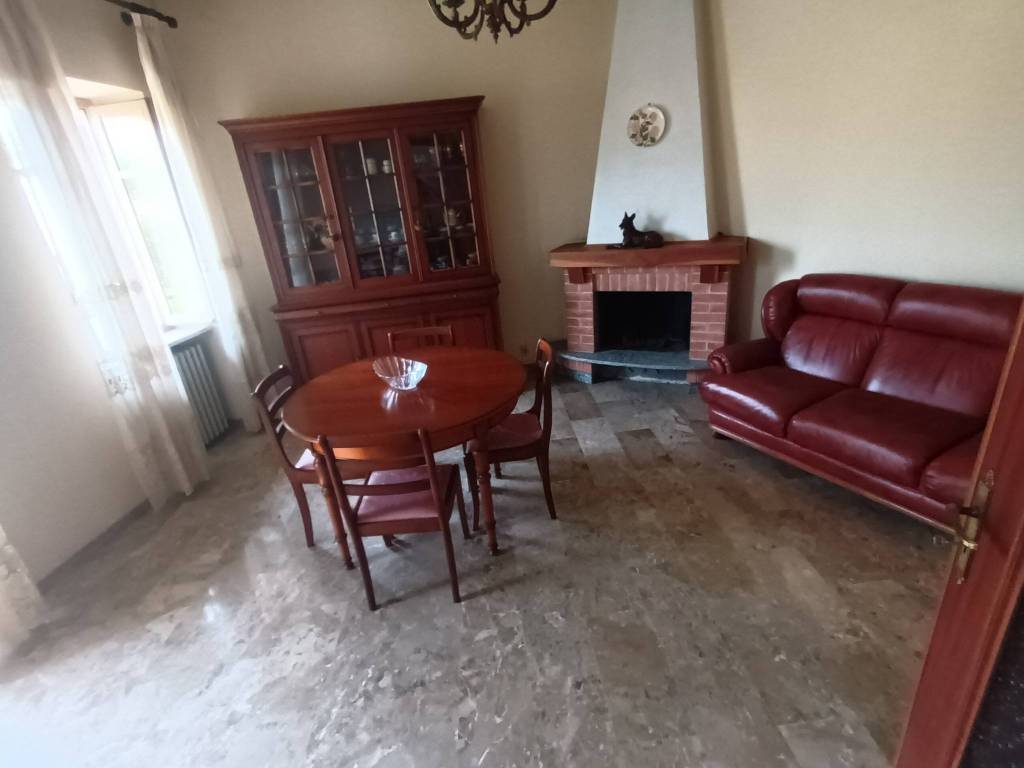 casa indipendente in vendita a Lesegno