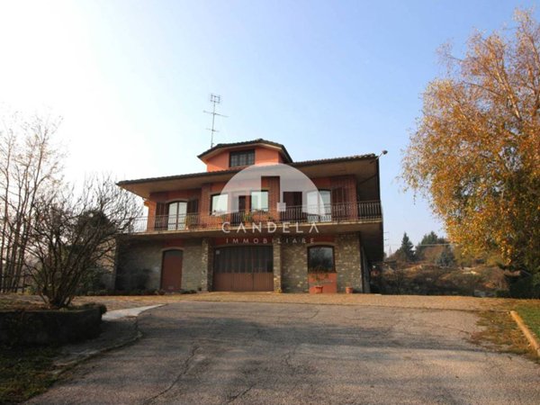 casa indipendente in vendita a Lesegno