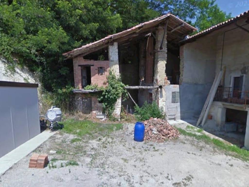 casa indipendente in vendita a Lesegno