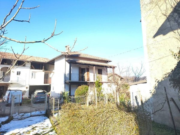 casa indipendente in vendita a Lesegno