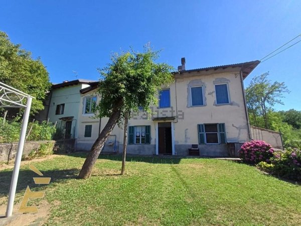 casa semindipendente in vendita a Lesegno