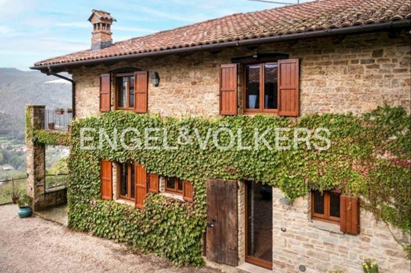 casa indipendente in vendita a Levice