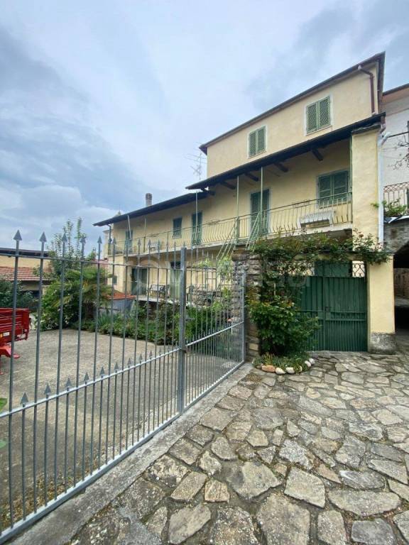 casa indipendente in vendita a Levice