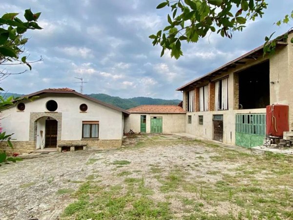 casa indipendente in vendita a Levice