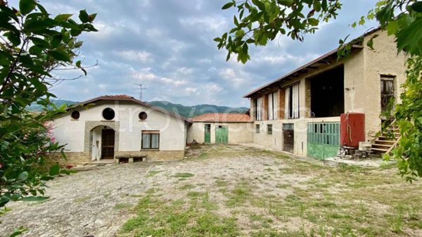 casa indipendente in vendita a Levice