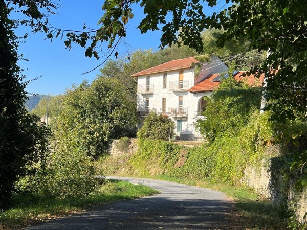 quadrivano in vendita a Levice