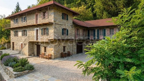 casa indipendente in vendita a Levice