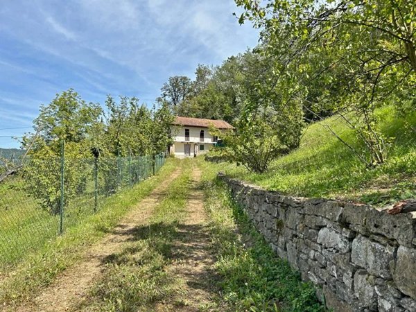 casa indipendente in vendita a Levice