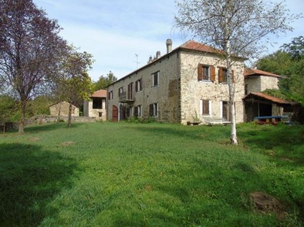 casale in vendita a Levice
