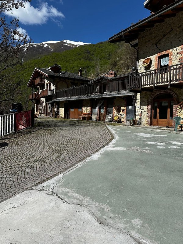casa indipendente in vendita a Limone Piemonte