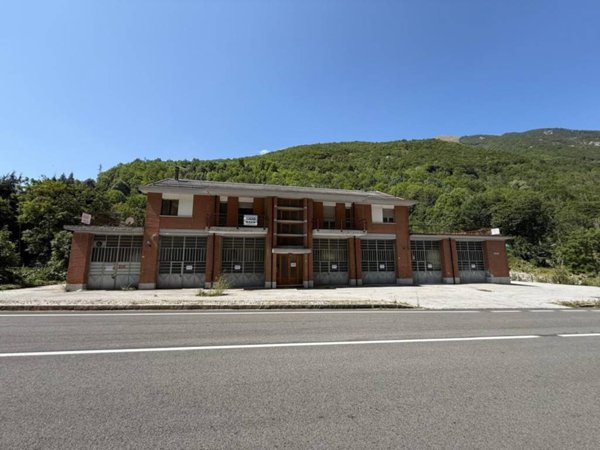 intera palazzina in vendita a Limone Piemonte in zona Panice