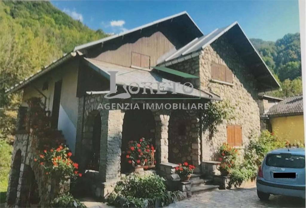 casa indipendente in vendita a Limone Piemonte
