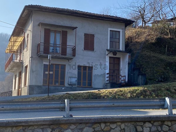 casa indipendente in vendita a Lisio