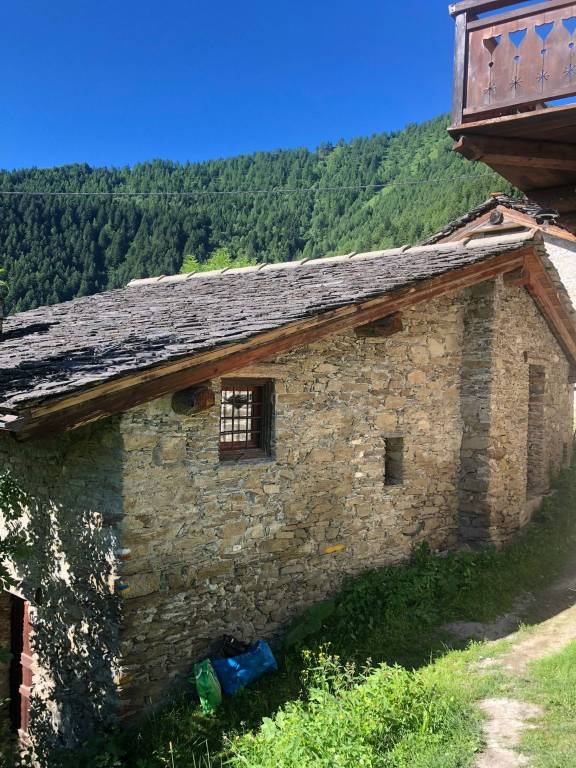 appartamento in vendita a Macra