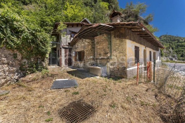 casa indipendente in vendita a Macra