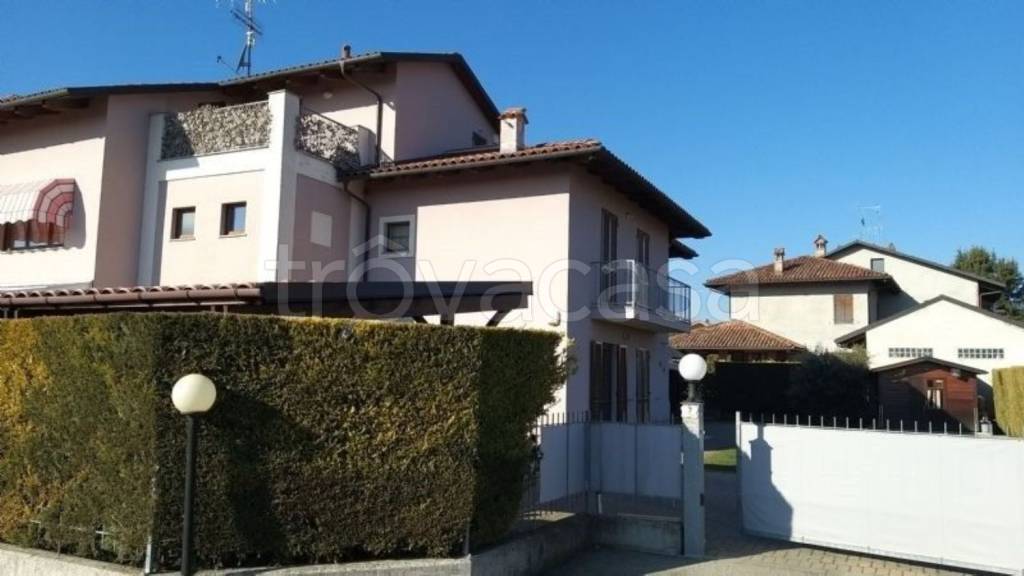 appartamento in vendita a Magliano Alfieri in zona Sant'Antonio