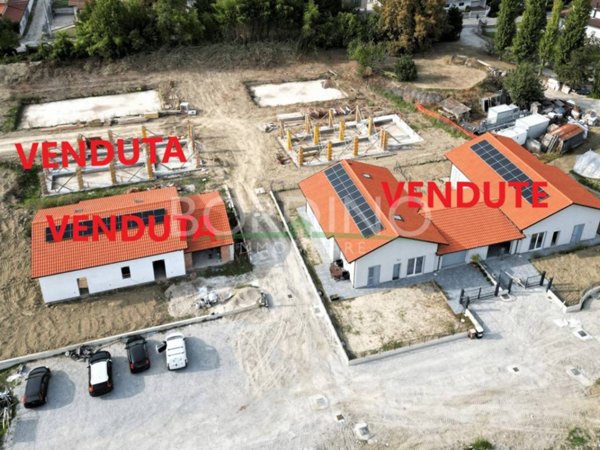 casa indipendente in vendita a Magliano Alfieri in zona Sant'Antonio