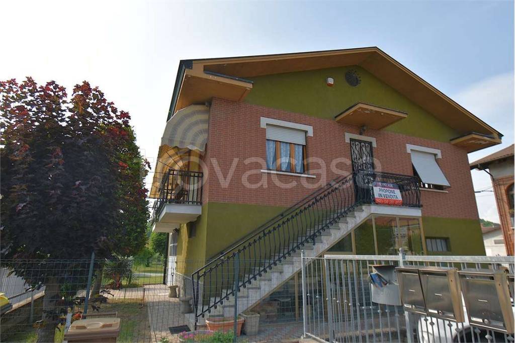 appartamento in vendita a Magliano Alfieri in zona Sant'Antonio