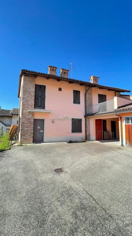 casa indipendente in vendita a Magliano Alfieri in zona Sant'Antonio